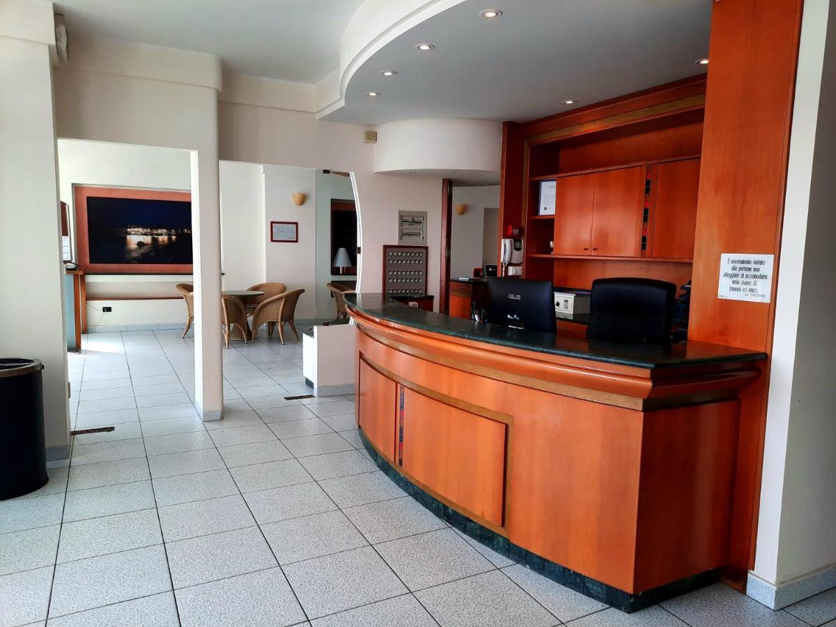 סילבי מרינה Hotel Giada מראה חיצוני תמונה