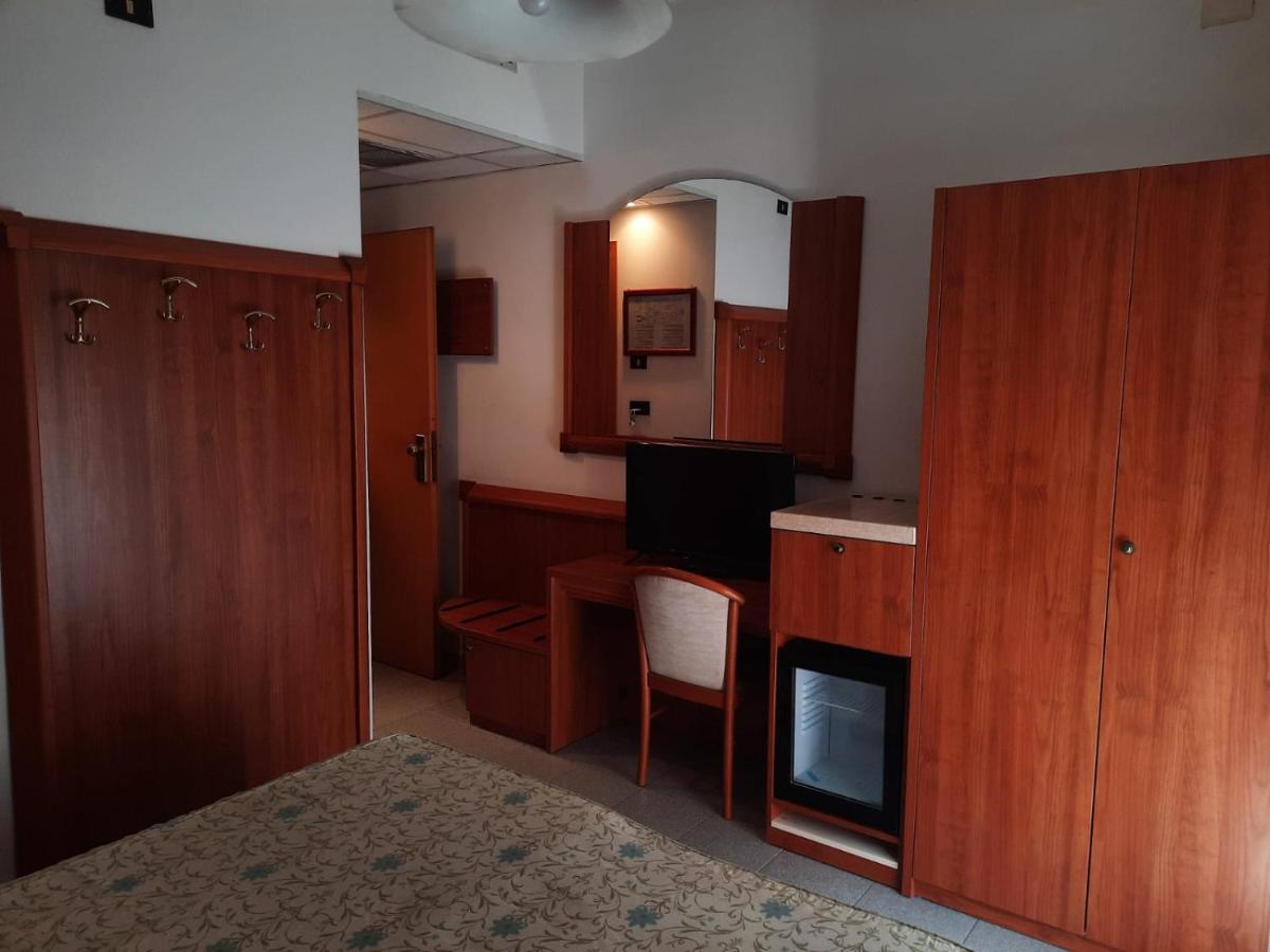 סילבי מרינה Hotel Giada מראה חיצוני תמונה
